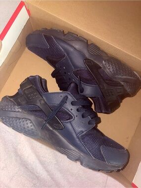 Nike Huarache run GS size 5.5